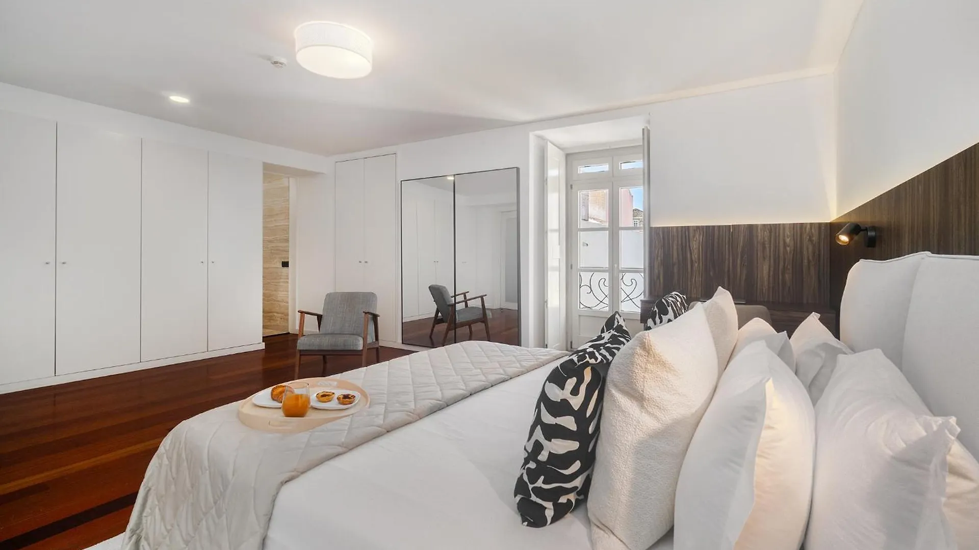 Whome | Luxury Chiado Prime Apartment Lisboa Portugal
