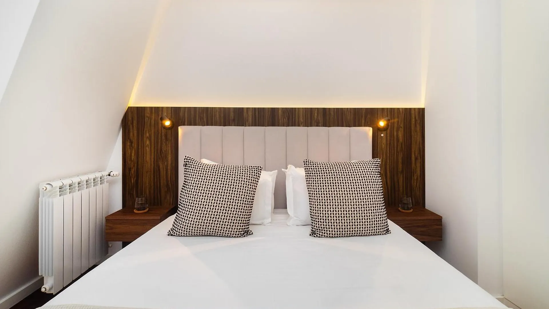 Whome | Luxury Chiado Prime Apartment Lisboa 0*,