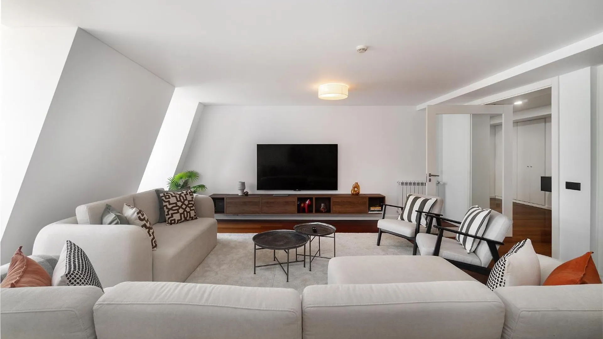 Whome | Luxury Chiado Prime Apartment Lisbon